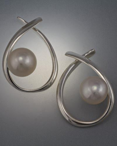 Sterling Silver Earring with 8mm Pearl (shown here with white pearl, see options to choose pearl color)
