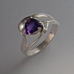Sterling Silver Ring with Amethyst