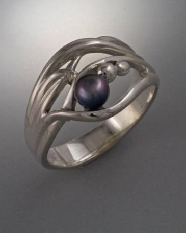 Sterling Silver ring with 4mm pearl (shown here with Black Pearl see options to choose pearl color)