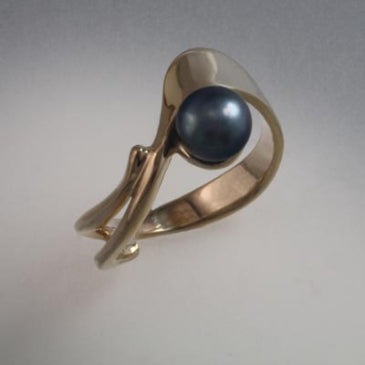 14K Gold ring with 6mm pearl (shown here with Black Pearl, see options to choose pearl color)
