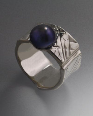 Sterling Silver Ring with 9mm Pearl (Shown in Black, see options to choose pearl color)